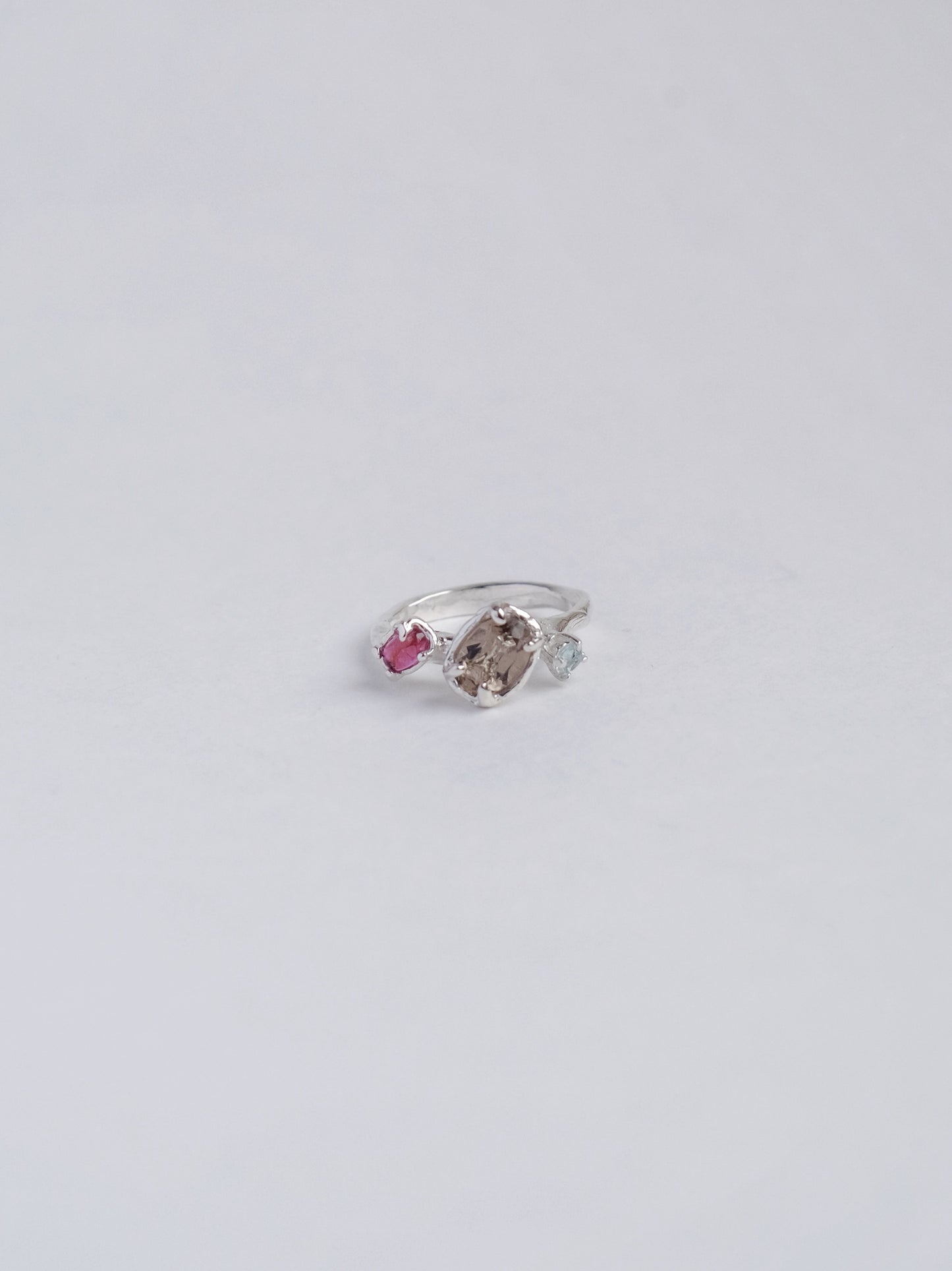 Ring "III"