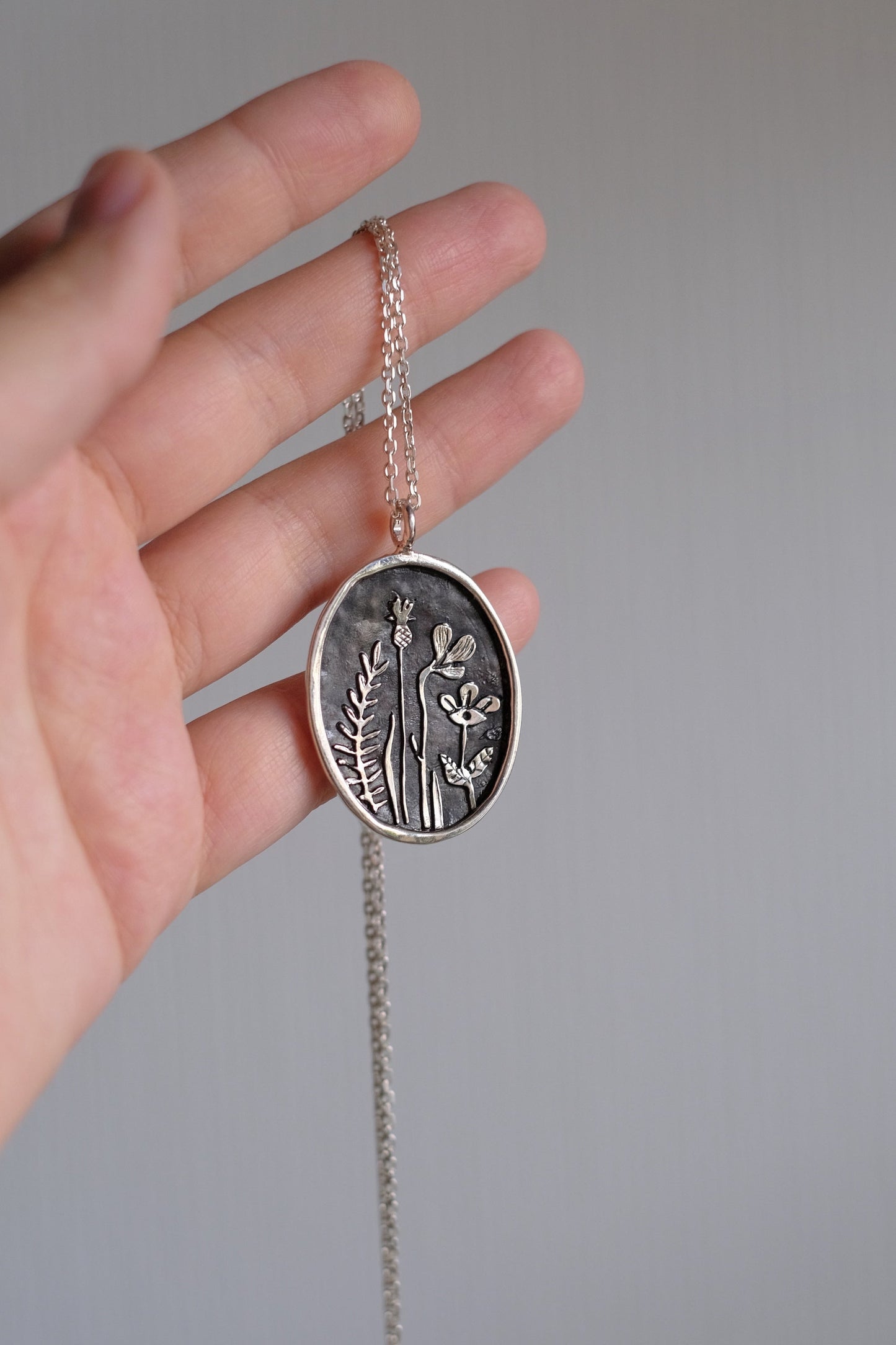 Pendant "Pole"