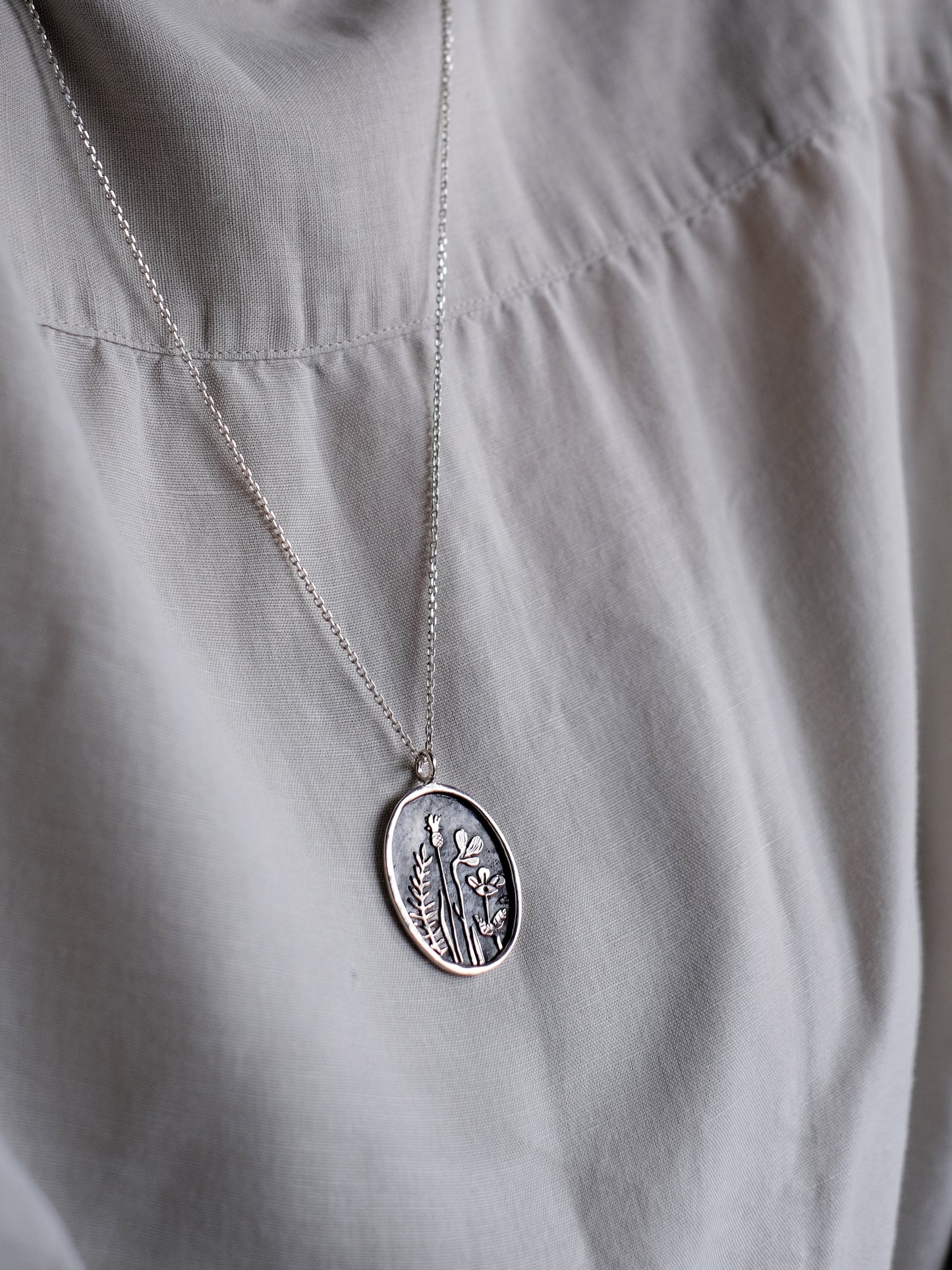 Pendant "Pole"