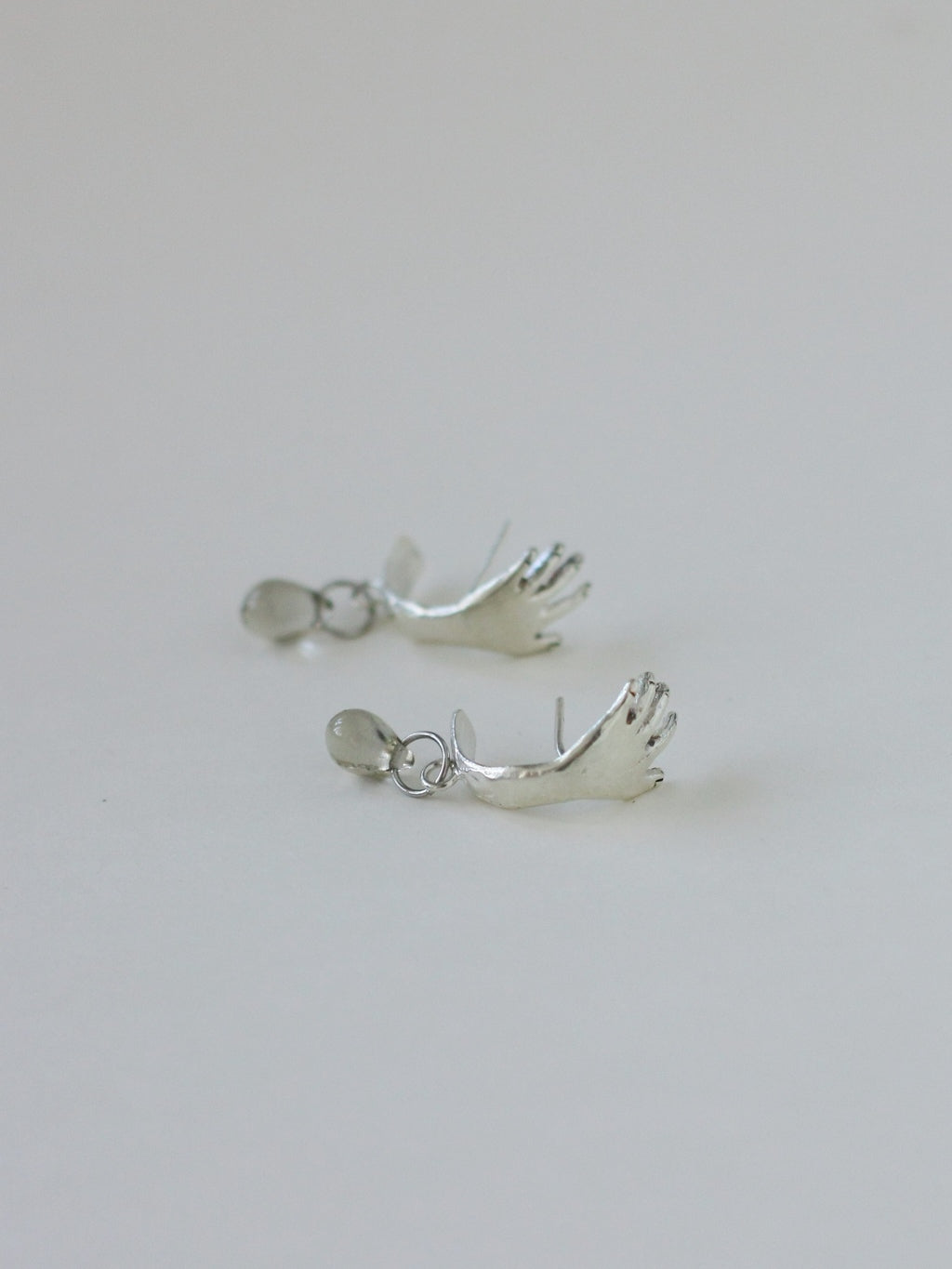 Earrings "I hugs your ear" limpid