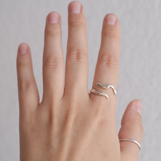 Handmade sterling silver letter S ring - 925 initial jewelry