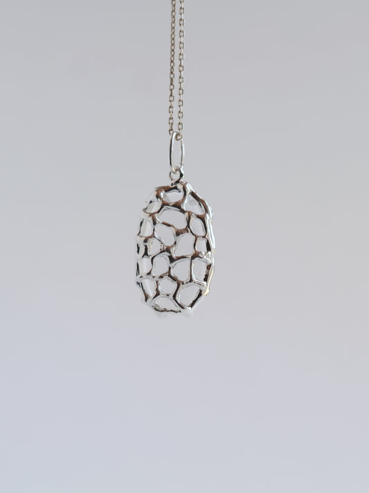 Pendant "Absorbing quartz"