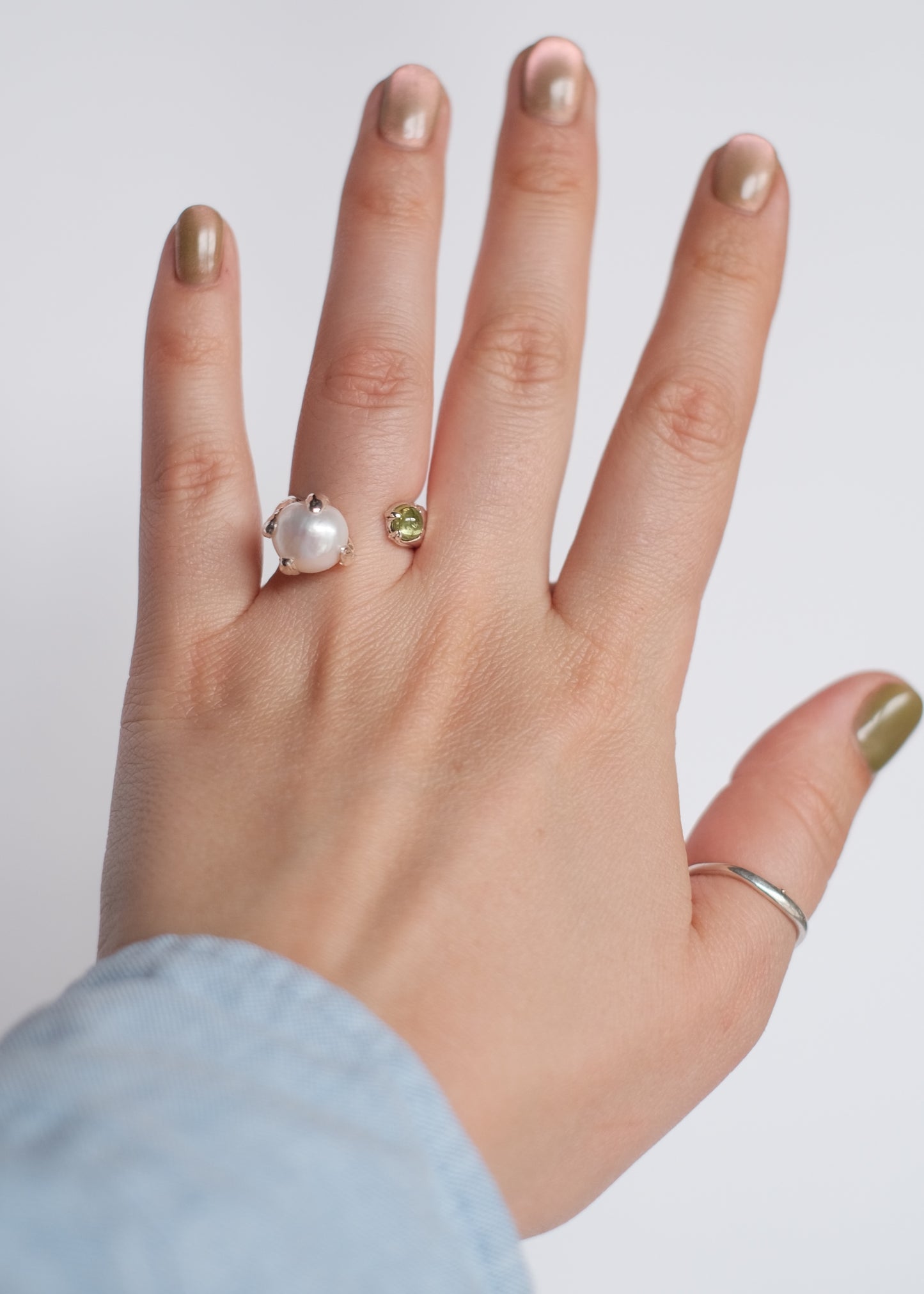 Ring mit Perle und Chrysolith