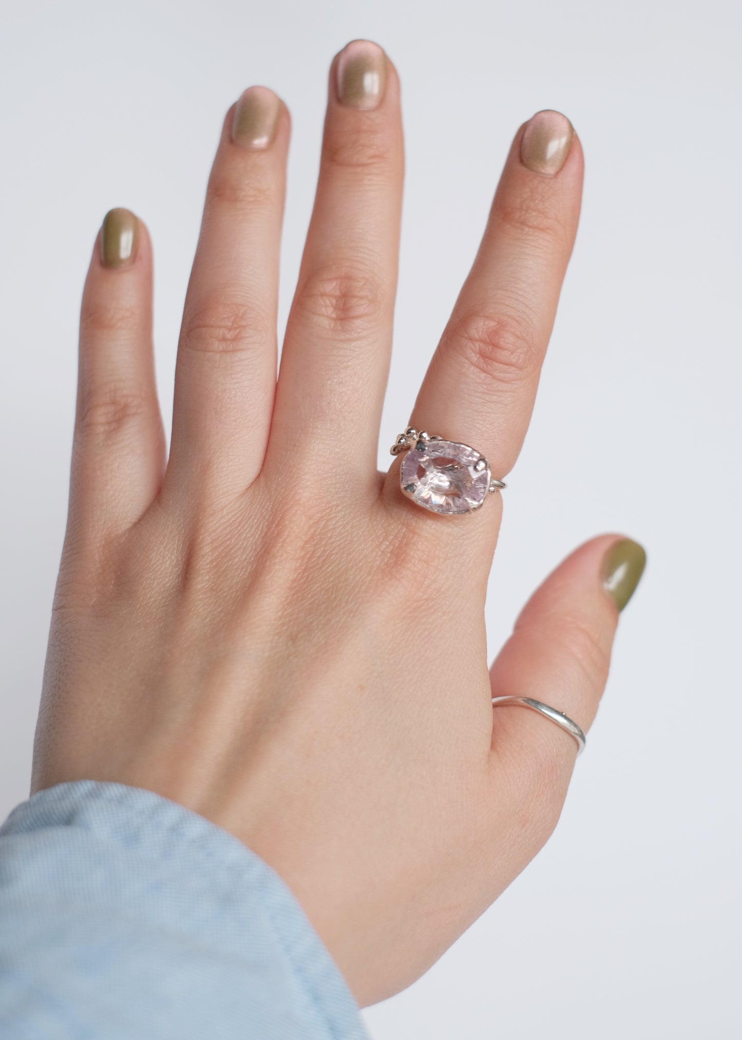 Ring mit großem rosa Amethyst