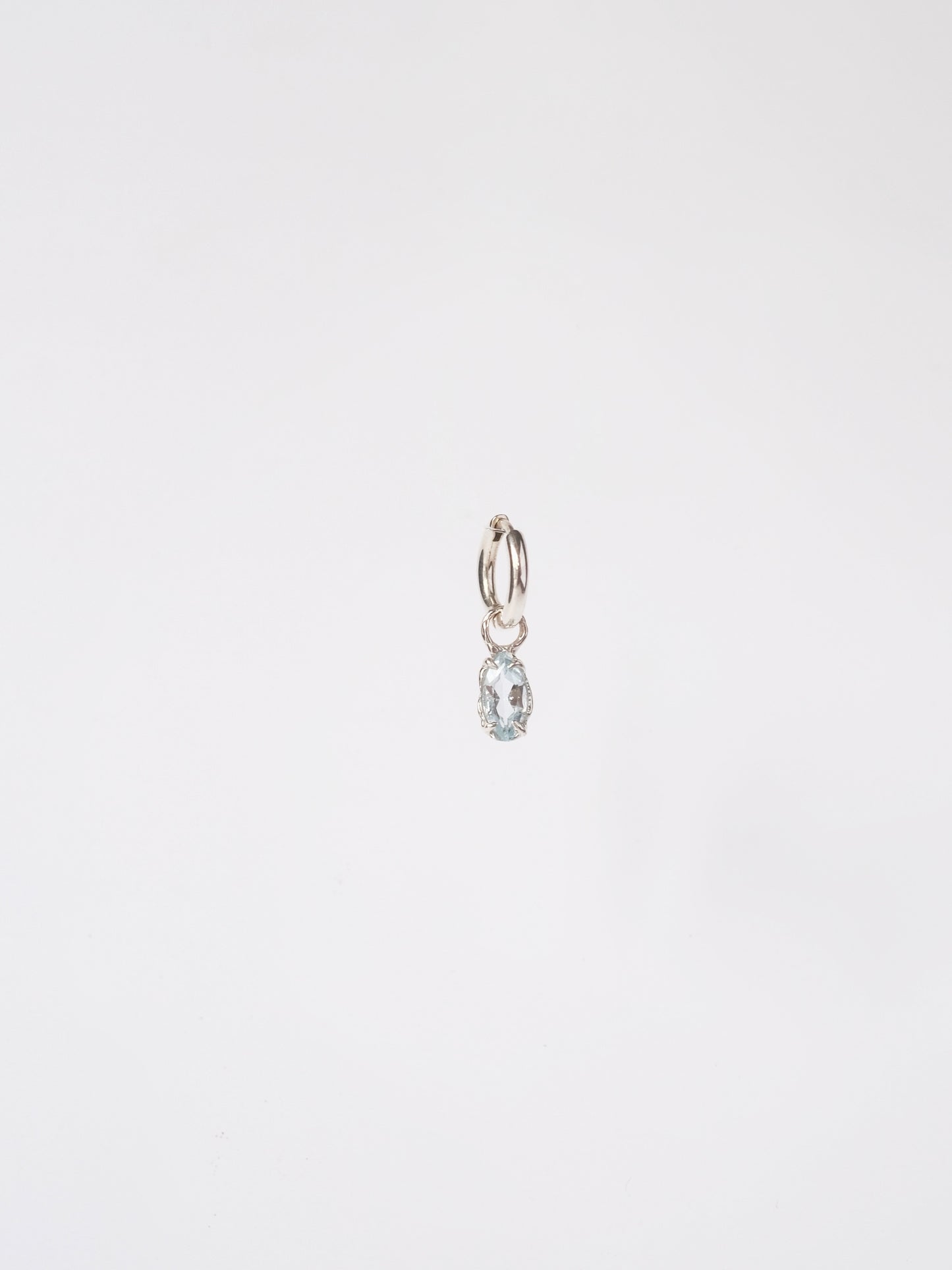 Mono Earring with Chalcedony