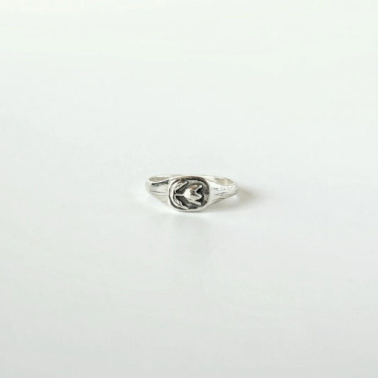 Stalyi Tiulpan handmade 925 sterling silver tulip ring, front product view